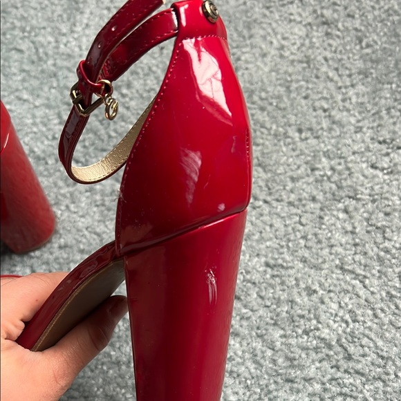 G by Guess Red High Heels - Picture 4 of 6